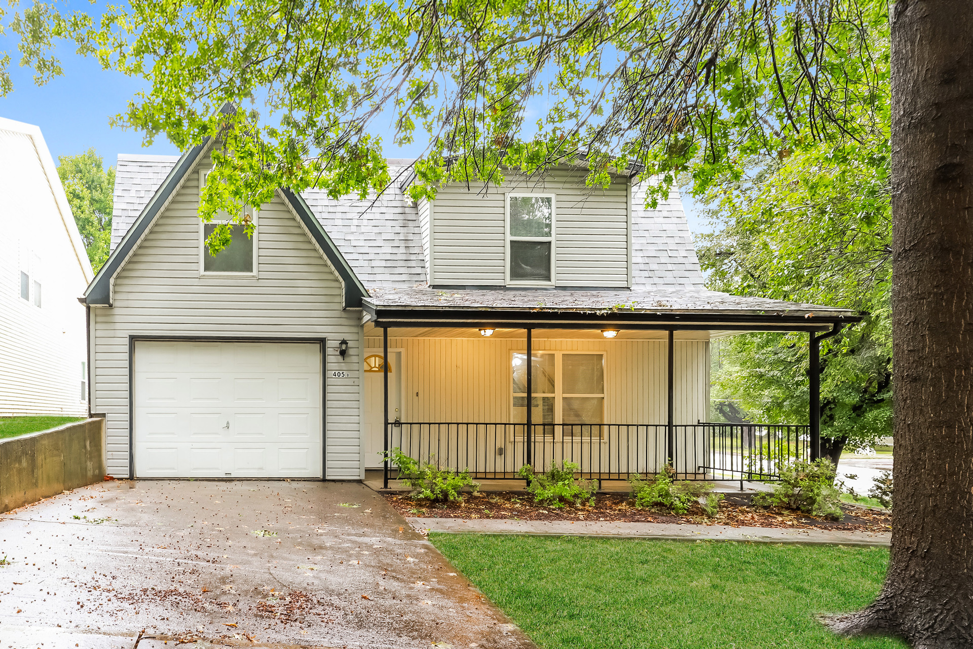 405 Kickapoo Street - B